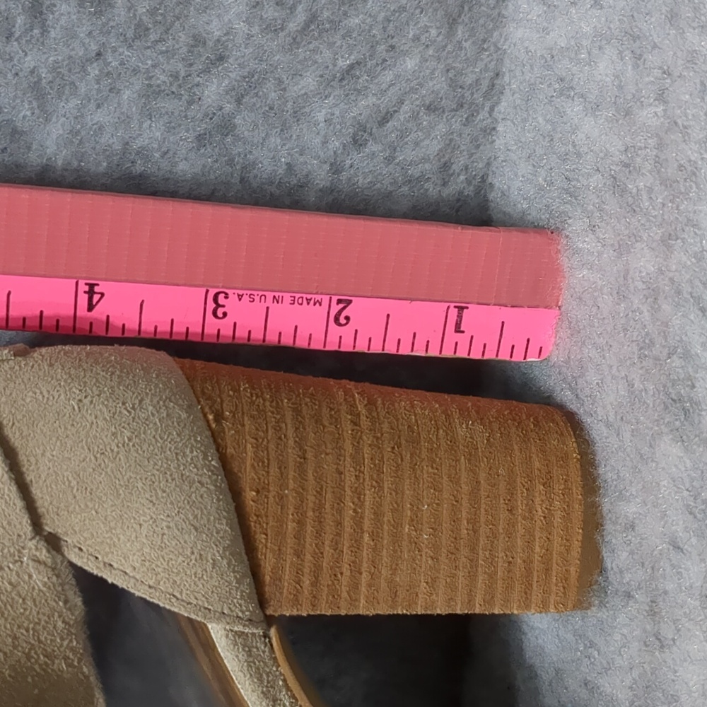 Gianni Bini Sand Suede Ankle Tie Block Heel Sandal Size 6.5 - Picture 8 of 12